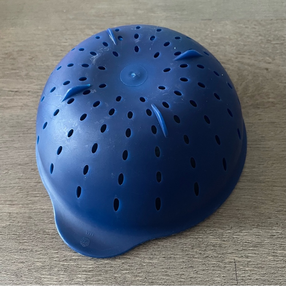 Small Plastic Kitchen Strainer - Picture 2 of 3